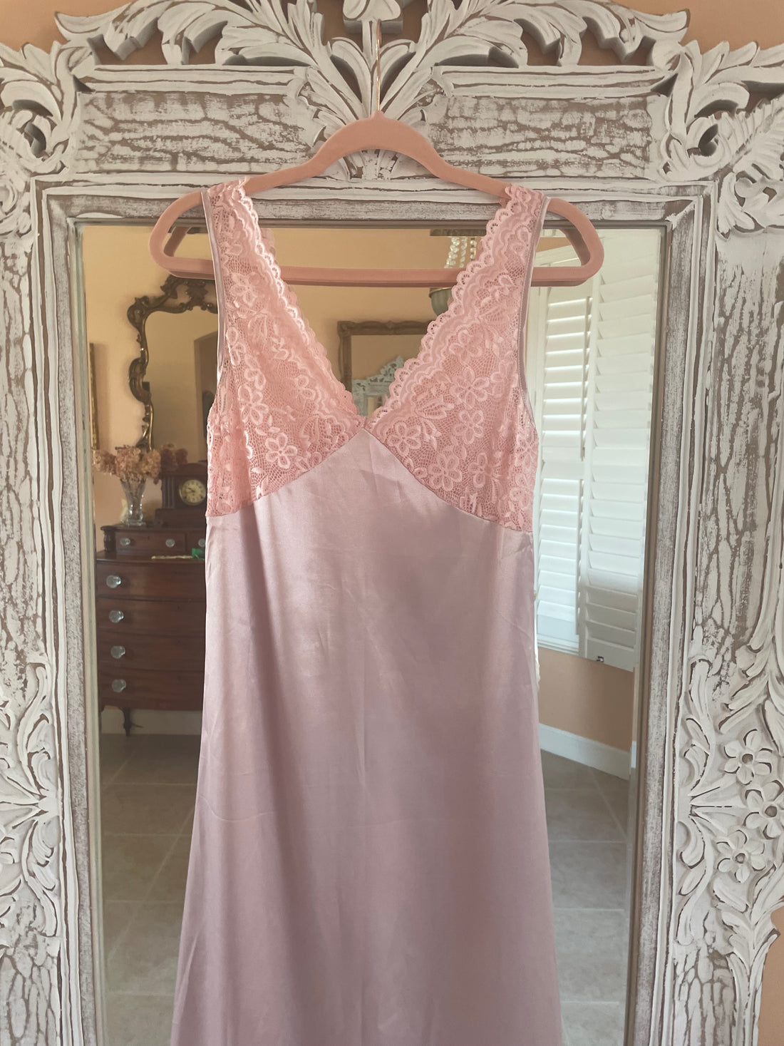 2000s Pink Satin Floral Lace Bodice Elegant Lingerie Chemise Med