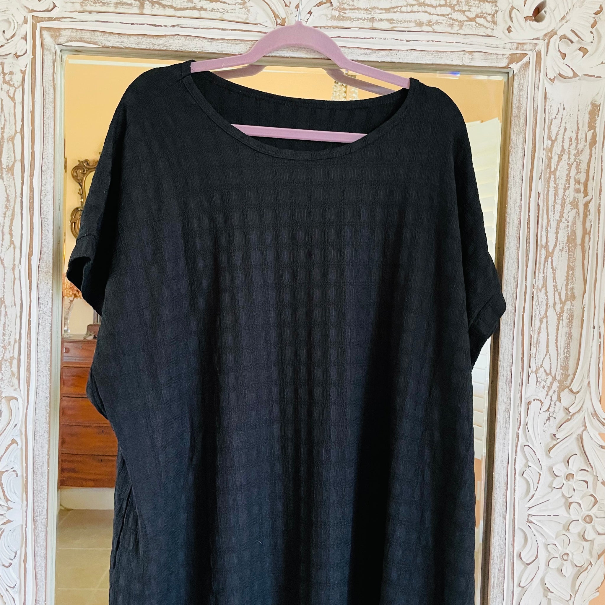 Plus Size Women Textured Black Casual Loose Fit Top 5XL