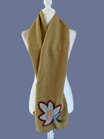 2000s Wool Blend Floral Appliqué Winter Wrap Knit Scarf