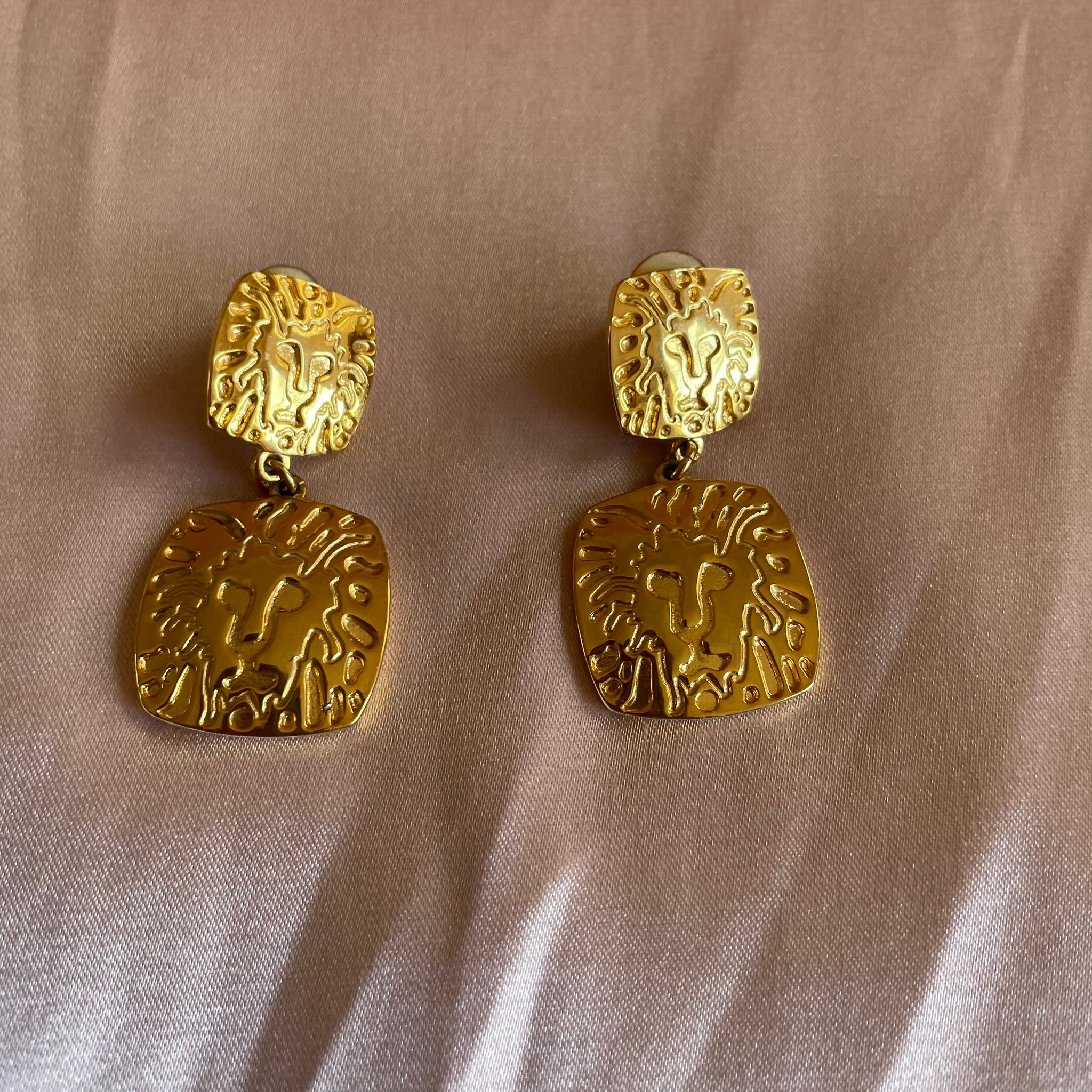 Vintage 80s Anne Klein Gold Tone Lion Pierced Earrings