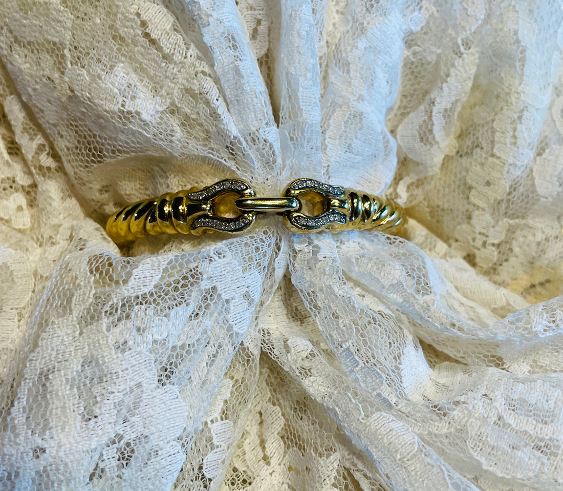 90s Vintage Gold Tone Crystals Stylish Cuff Bracelet