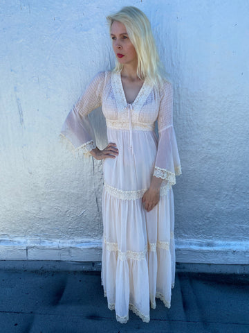 Vintage 70s Off White Angel Wing Lace Trim Maxi Dress XS/Sm
