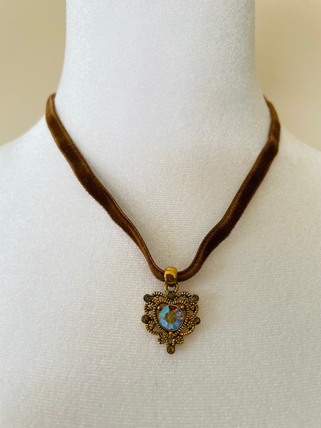Vintage Iridescent Heart Pendant Brown Velvet Ribbon Necklace