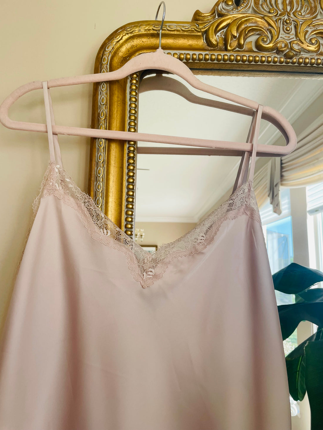 2000s Pale Pink Lace Silky Lingerie Cami Lg