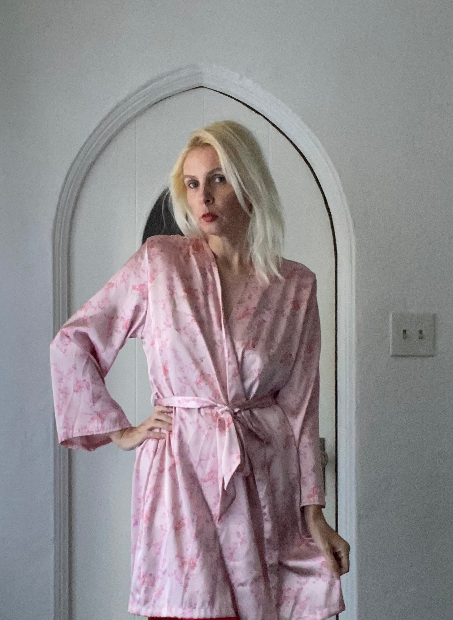 80s pink lingerie robe 80s Jones of New York Pink Floral Paisley Wrap Lingerie Robe M
