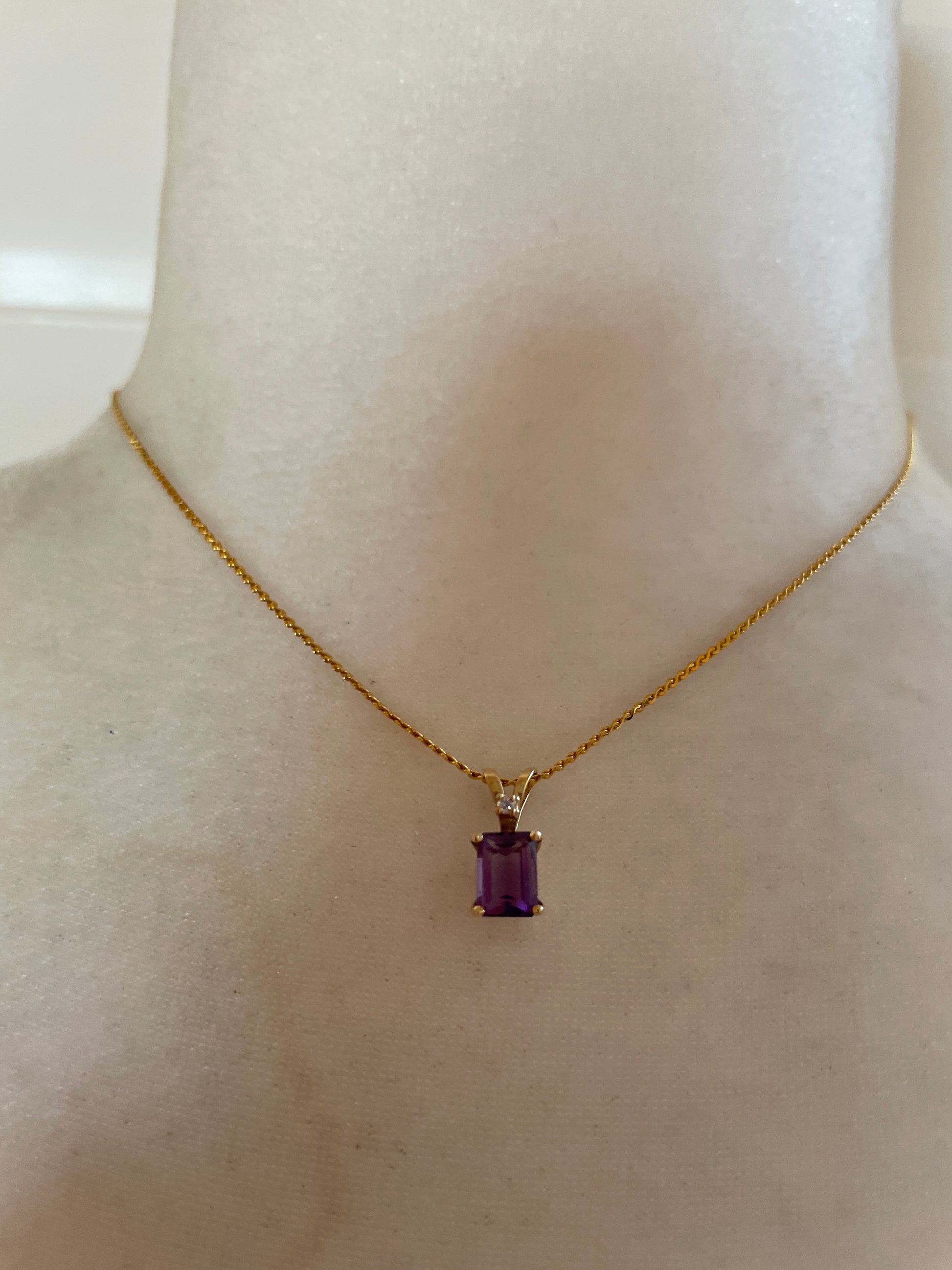 2000s purple pendant necklace  2000s Gold Chain Purple Glass Pendant Necklace
