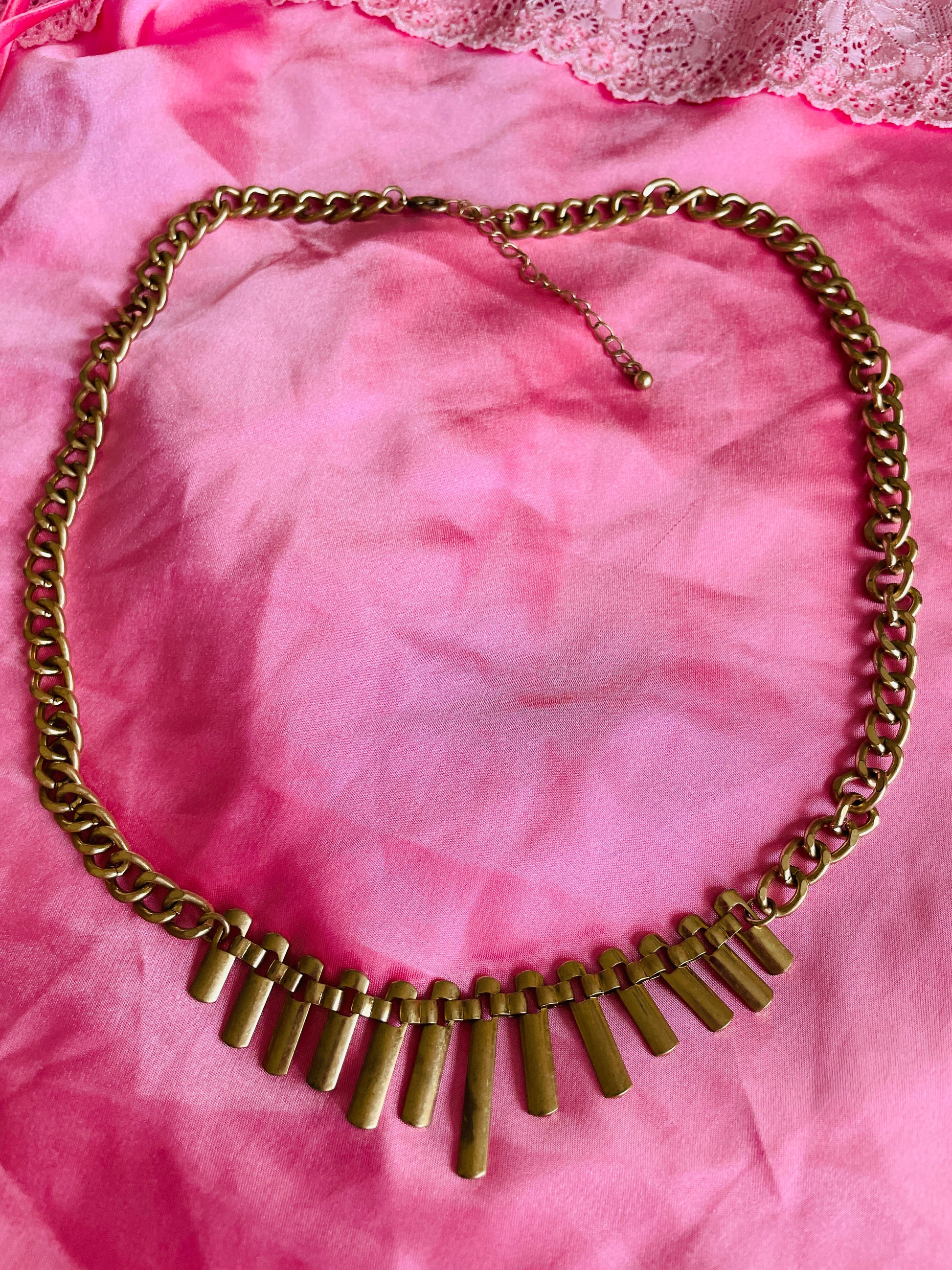  90s Vintage Brushed Gold Tone Spike Design Necklace