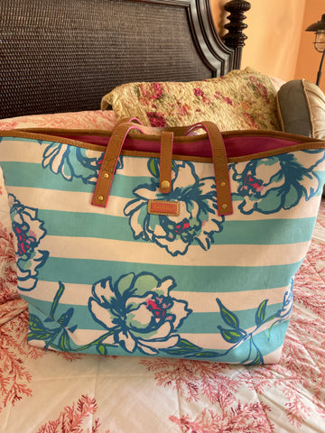 2000s Lily Pulitzer White Floral Print Casual Canvas Beach Bag