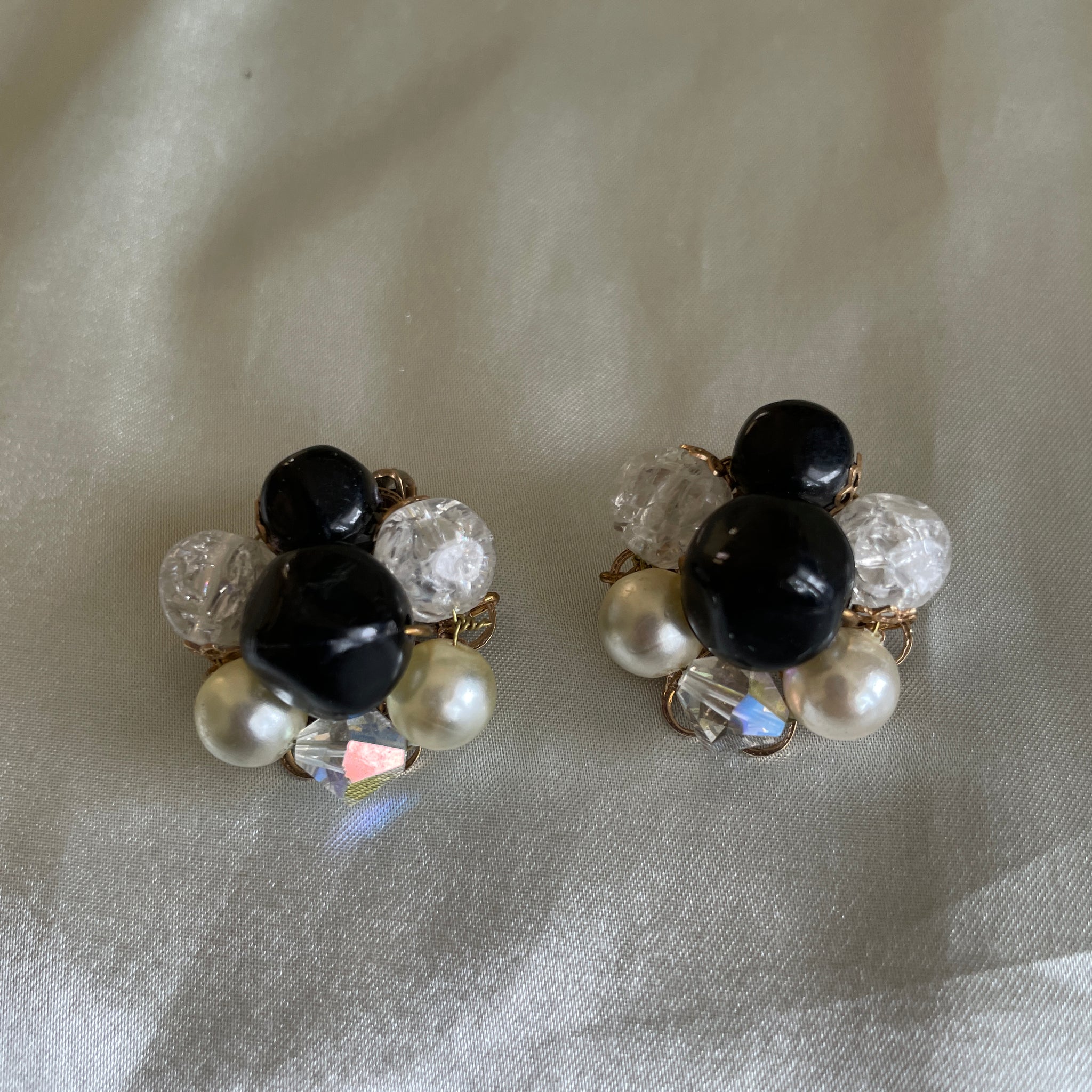 50s Cluster Beaded Black Faux Pearl Beads Clip Earrings