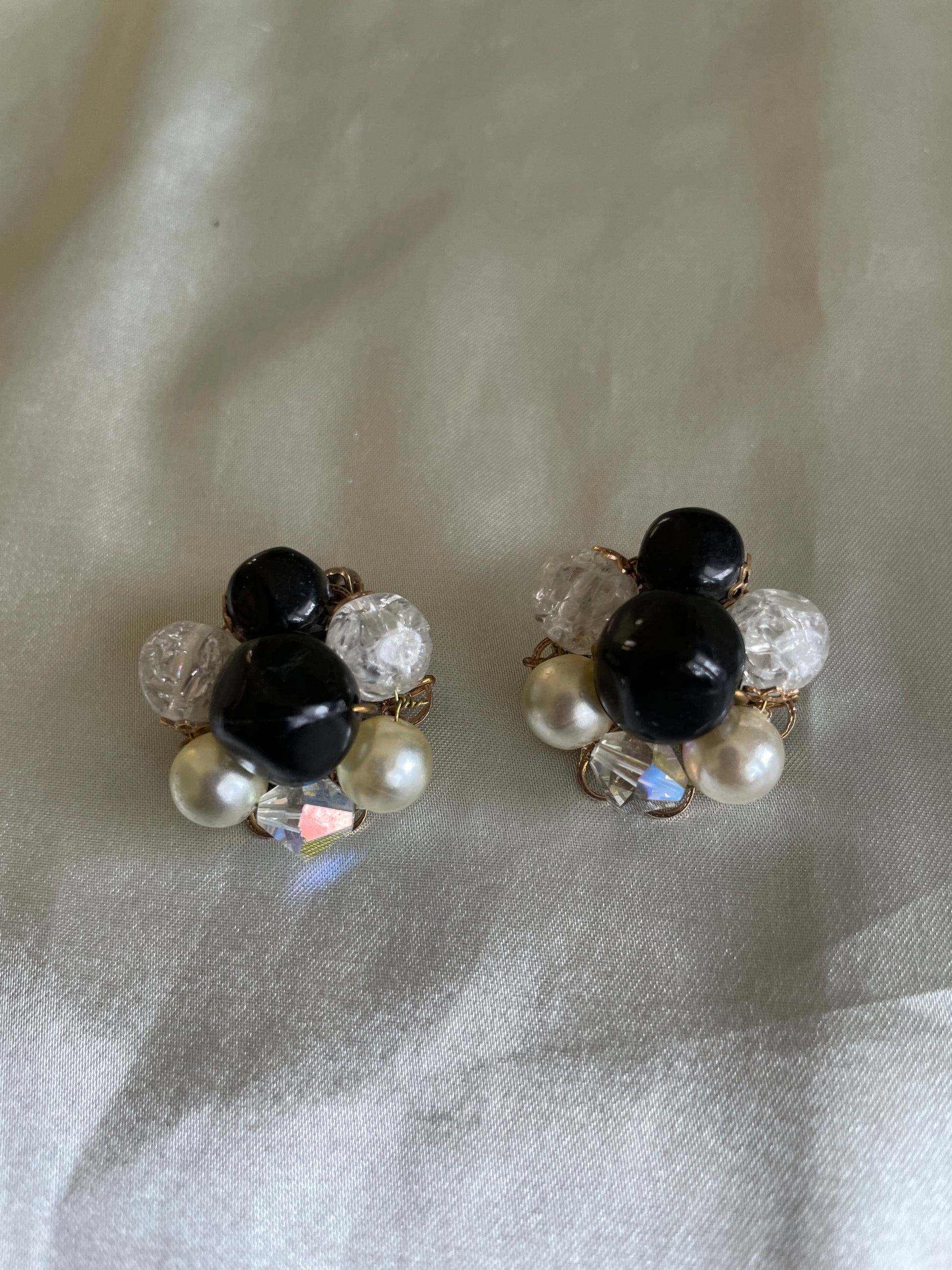  50s Cluster Beaded Black Faux Pearl Beads Clip Earrings