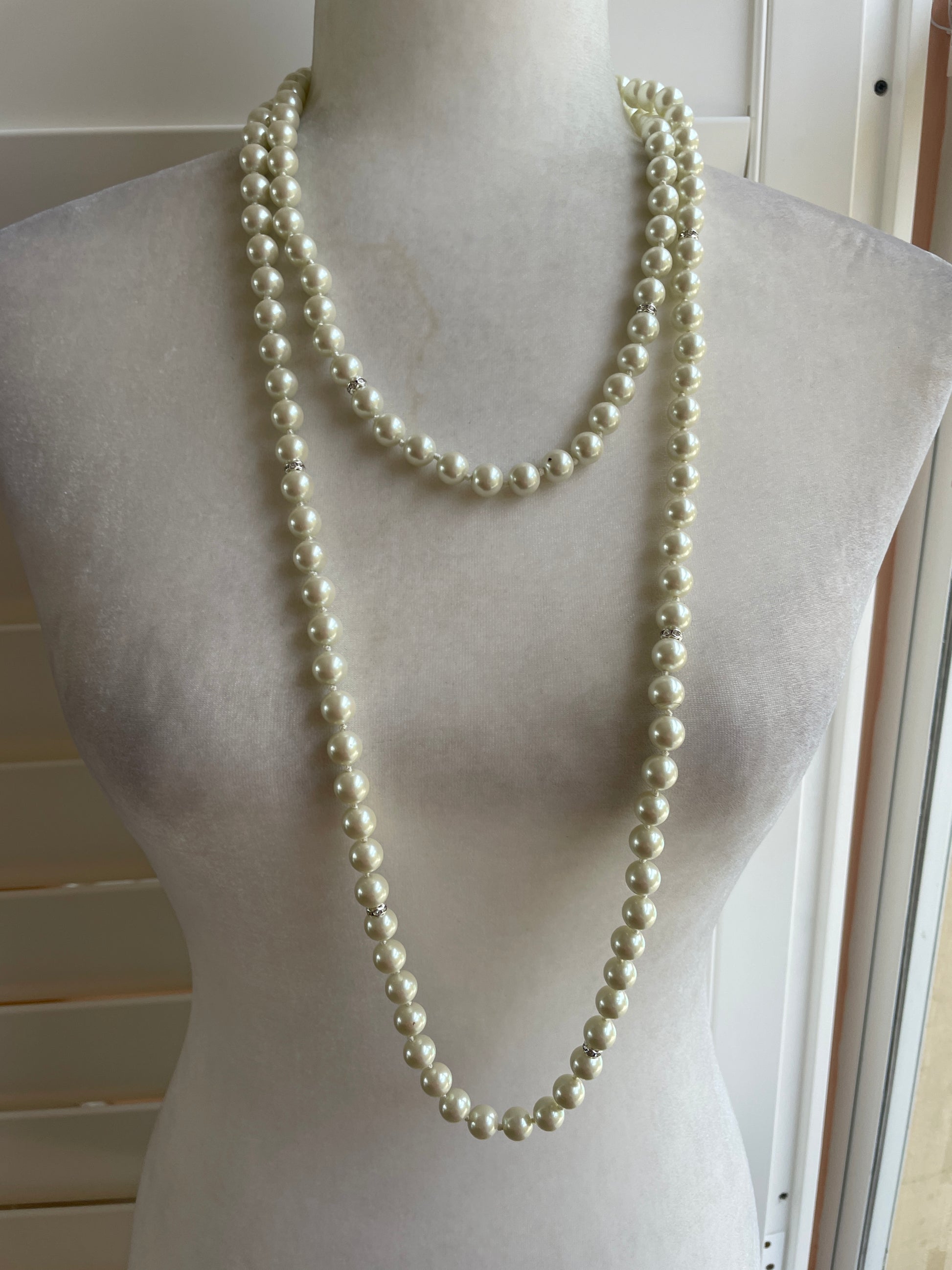 80s Faux Pearl Glass Stunning Opera Length Wrap Necklace