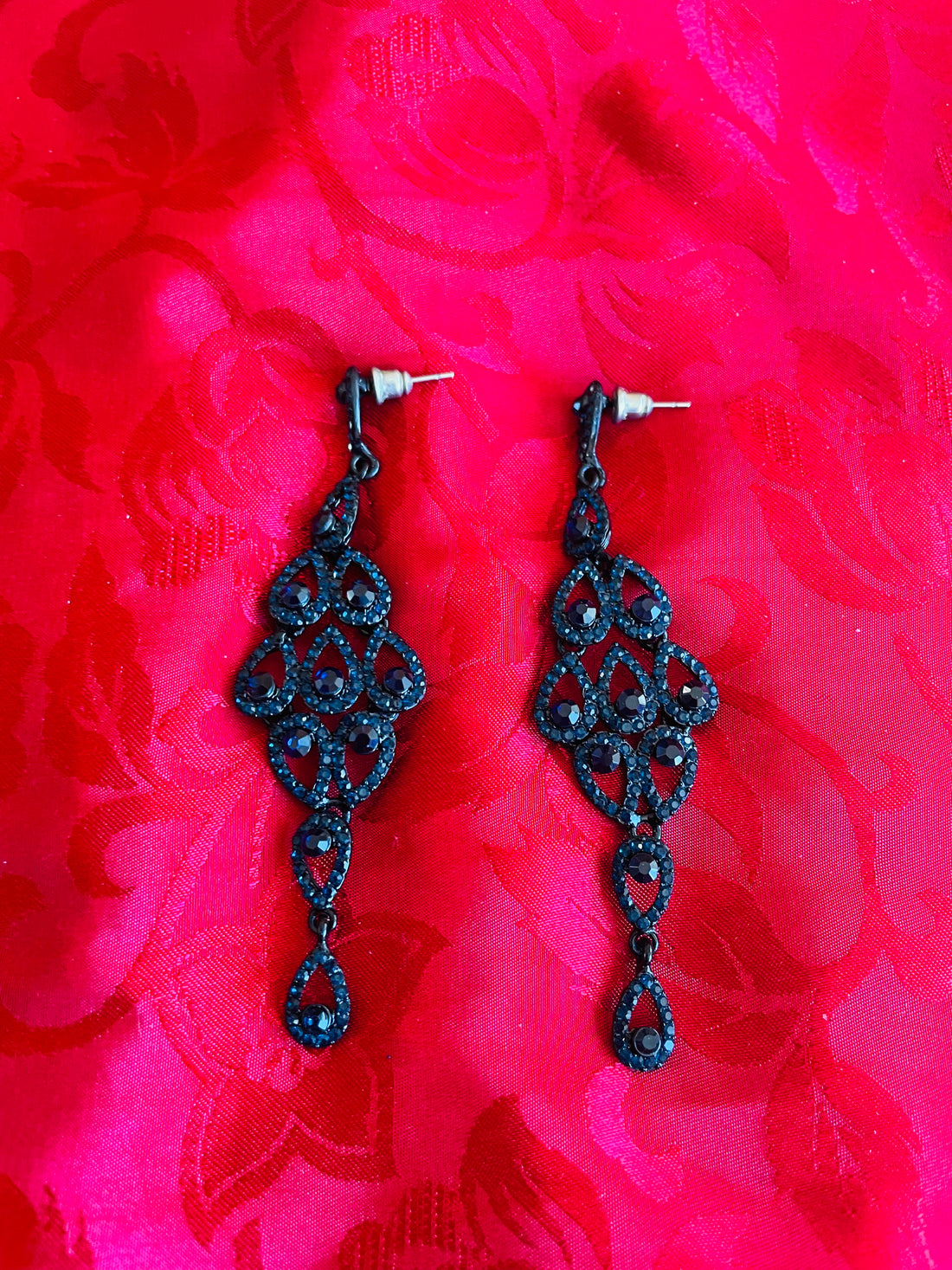 2000s Midnight Blue Austrian Crystal Rhinestone Chandelier Pierced Earrings