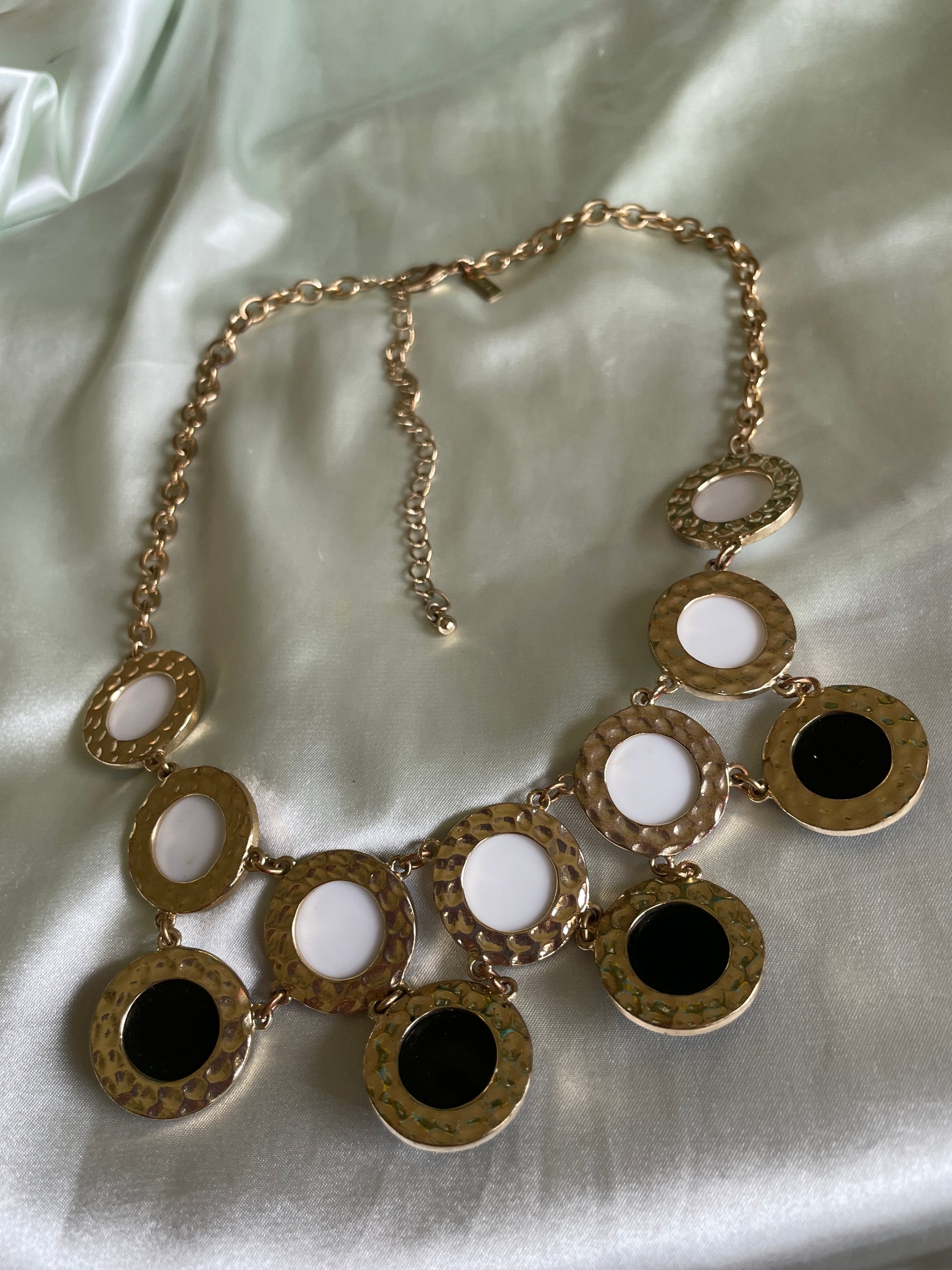  90s Signed Cookie Lee Gold Tone Black White Cabochon Bib Necklace