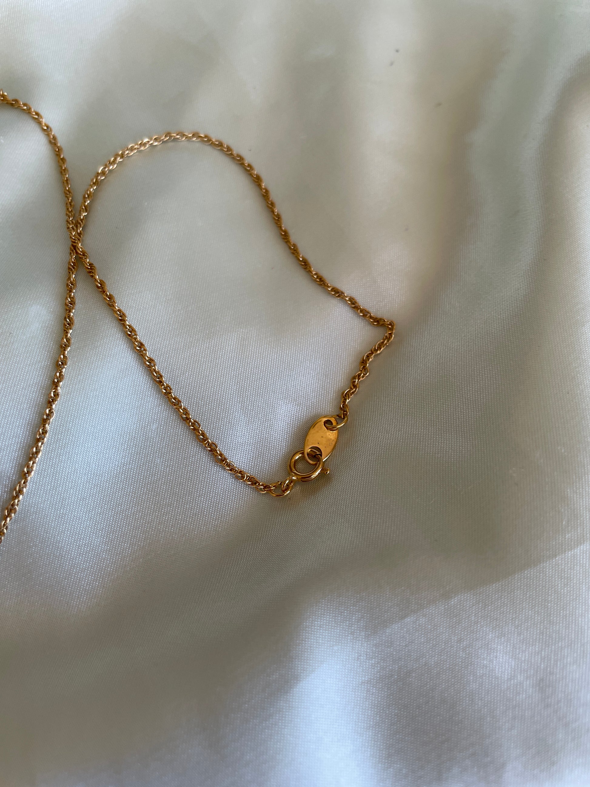  90s Avon Black Glass Crystal Open Heart Pendant Necklace