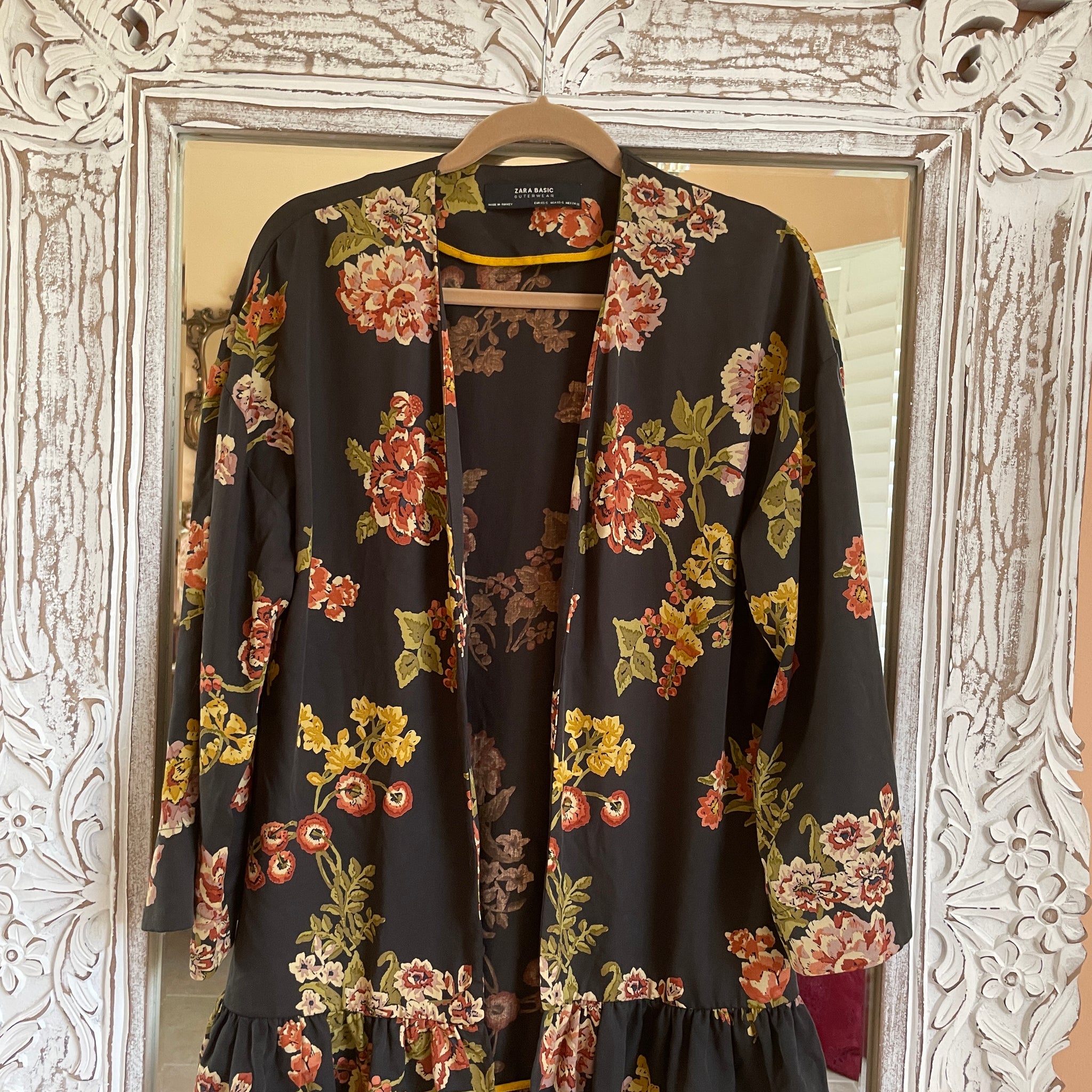 2000s Black Floral Ruffled Bottom Open Front Jacket Top M