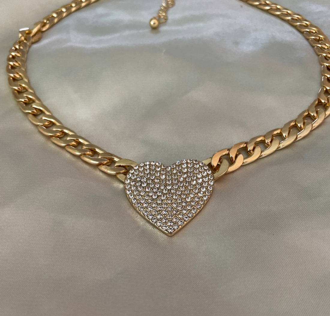 2000s Gold Plated Shimmering Rhinestone Choker Heart Necklace