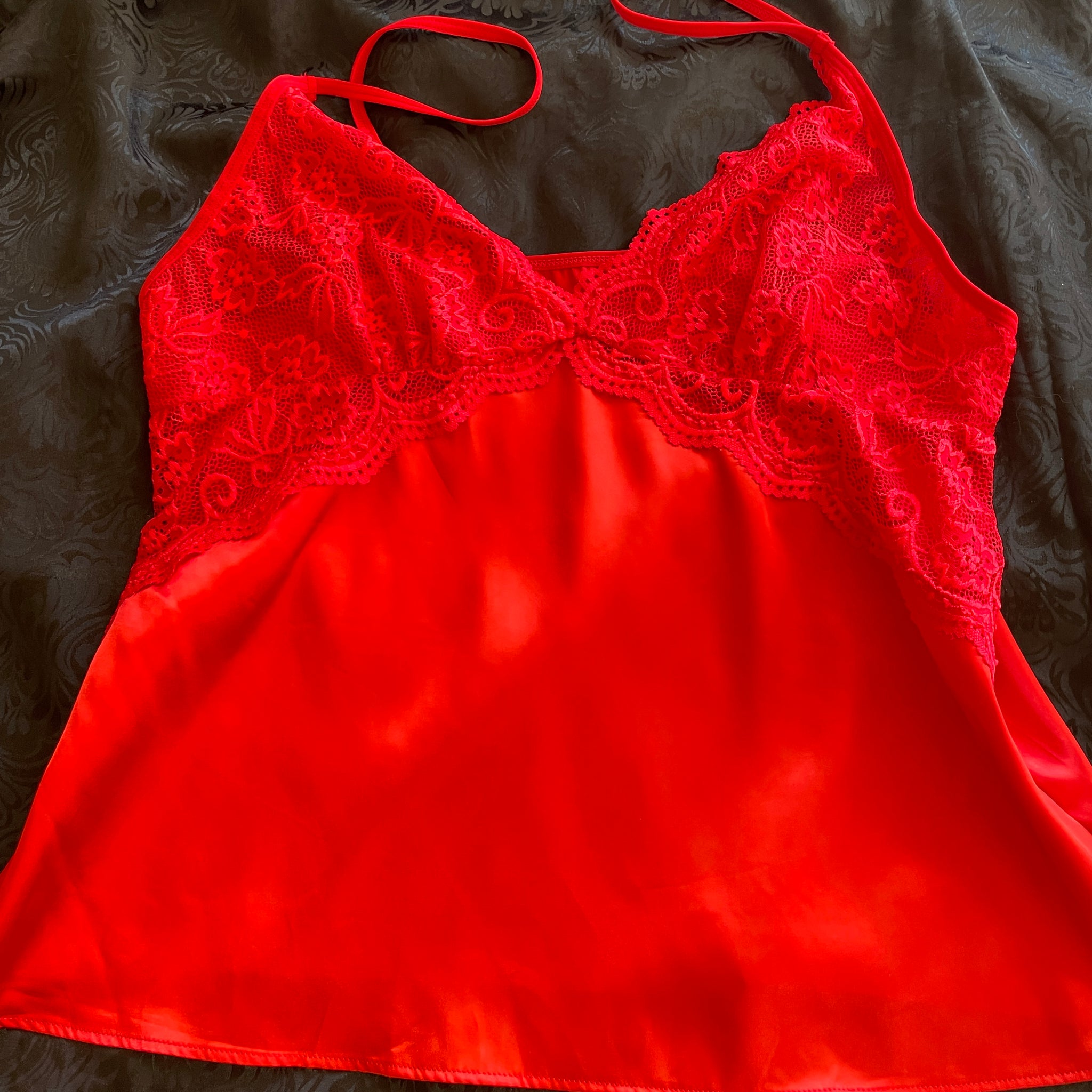 2000s Poly Acrylic Blend Lace Red Lingerie Cami Top X/L