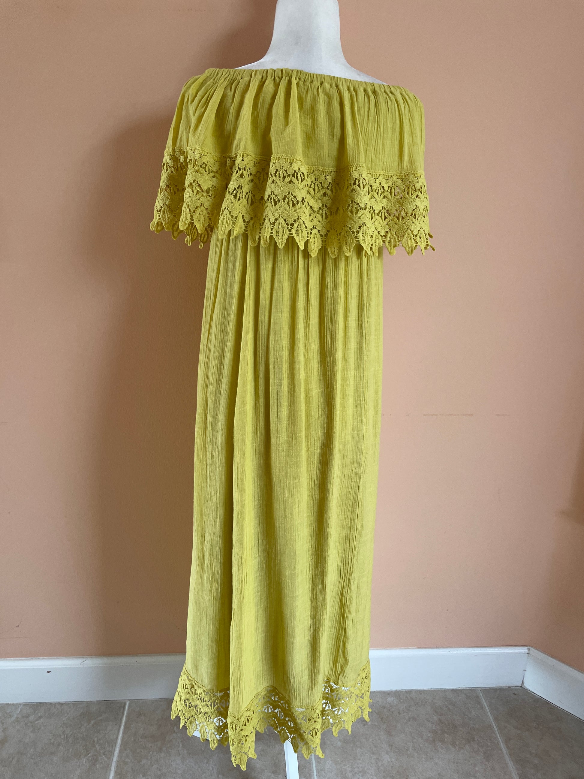  2000s Striking Yellow Floral Crochet Boho Chic Maxi Dress S