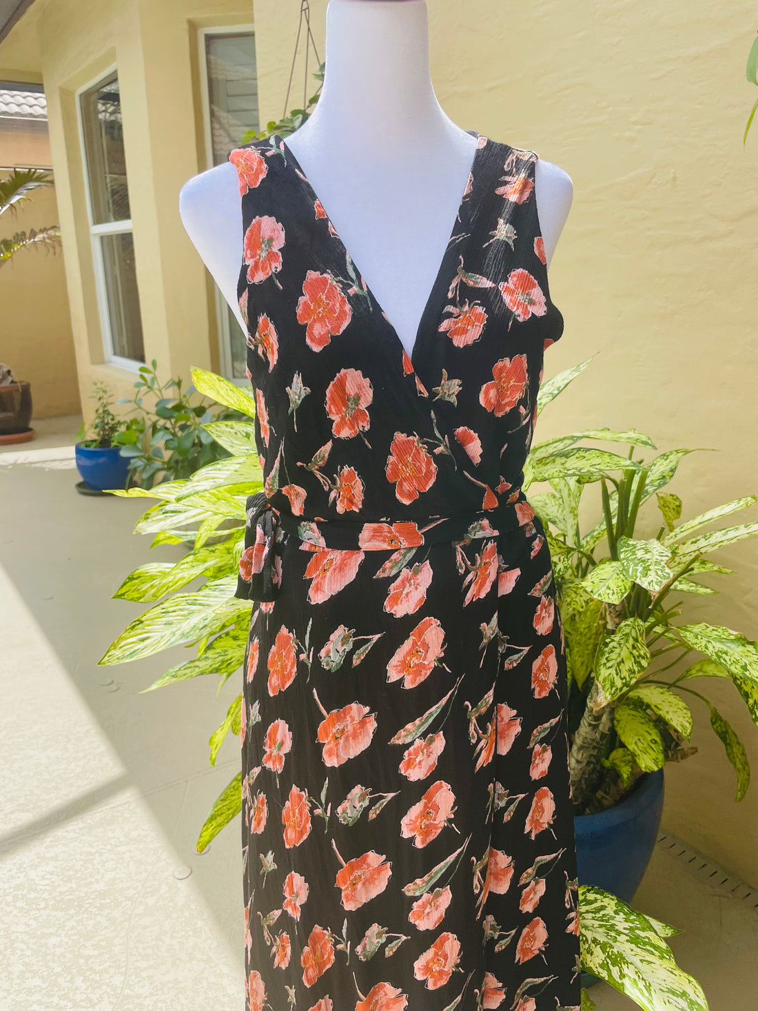 2000s Black Floral Poly Lined Ruffled Sleeveless Tie Side Wrap Midi Dress Sm