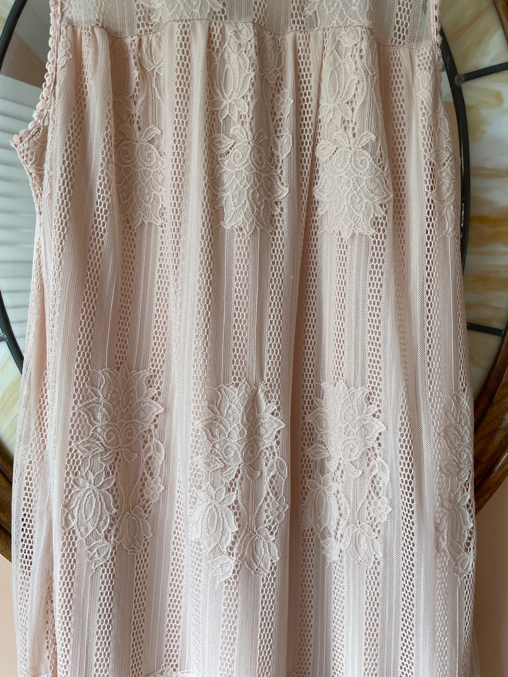  2000s Sleeveless Lacy Pink Party Dress S
