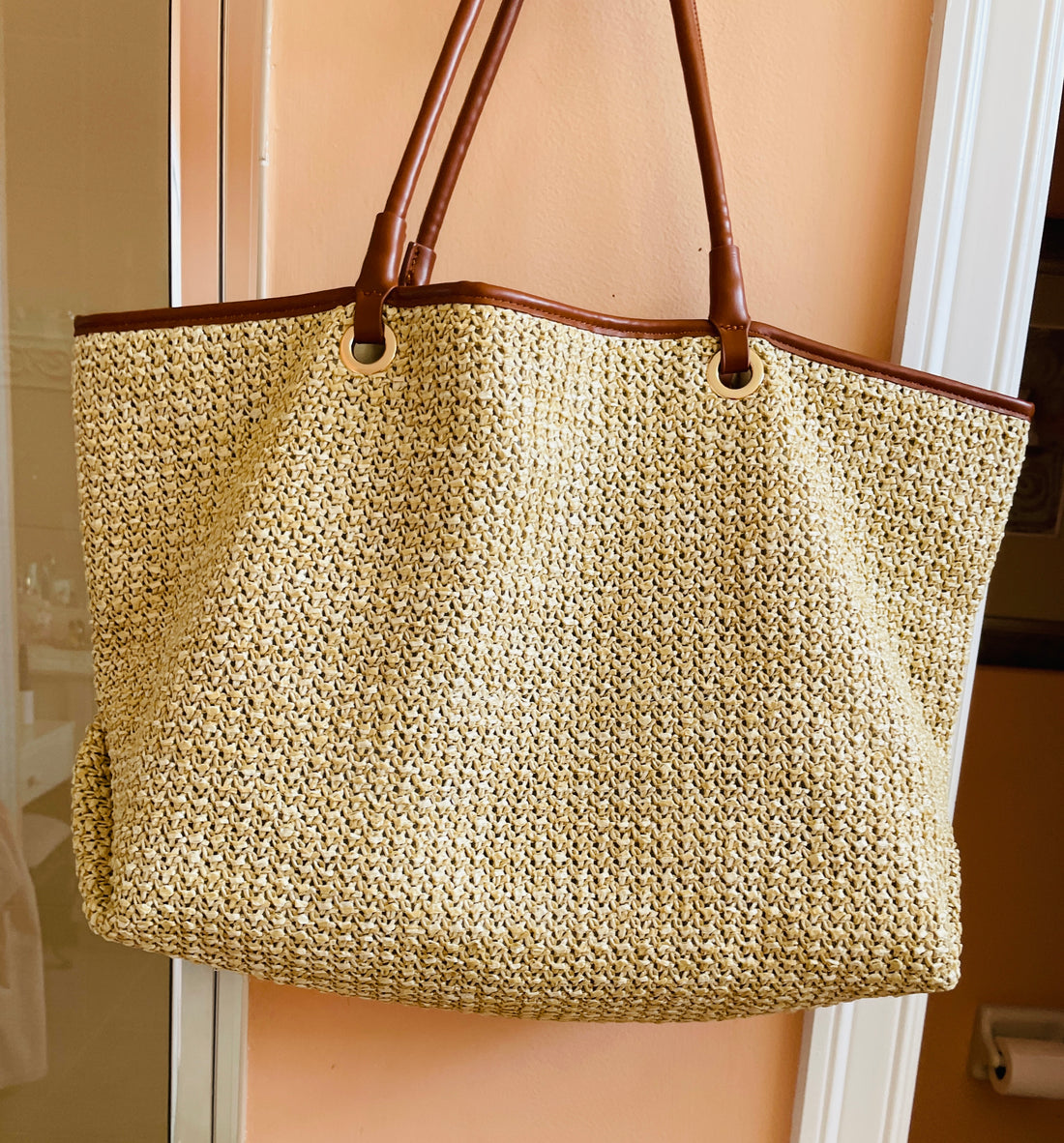 2000s Beige Woven Straw Like Lined 2 Pockets Large Satchel Shopping Beach Bag