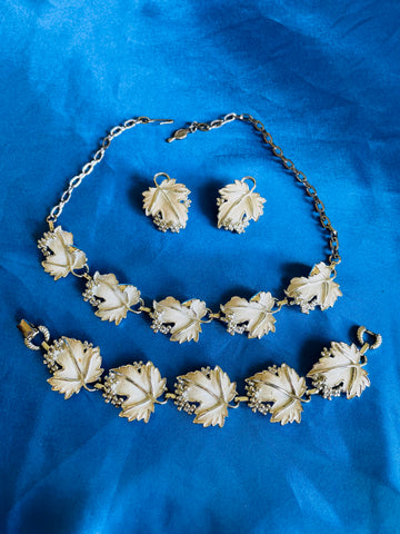 Vinegar 1950 Sarah Coventry 3 Piece Set Necklace Bracelet Clip Earrings