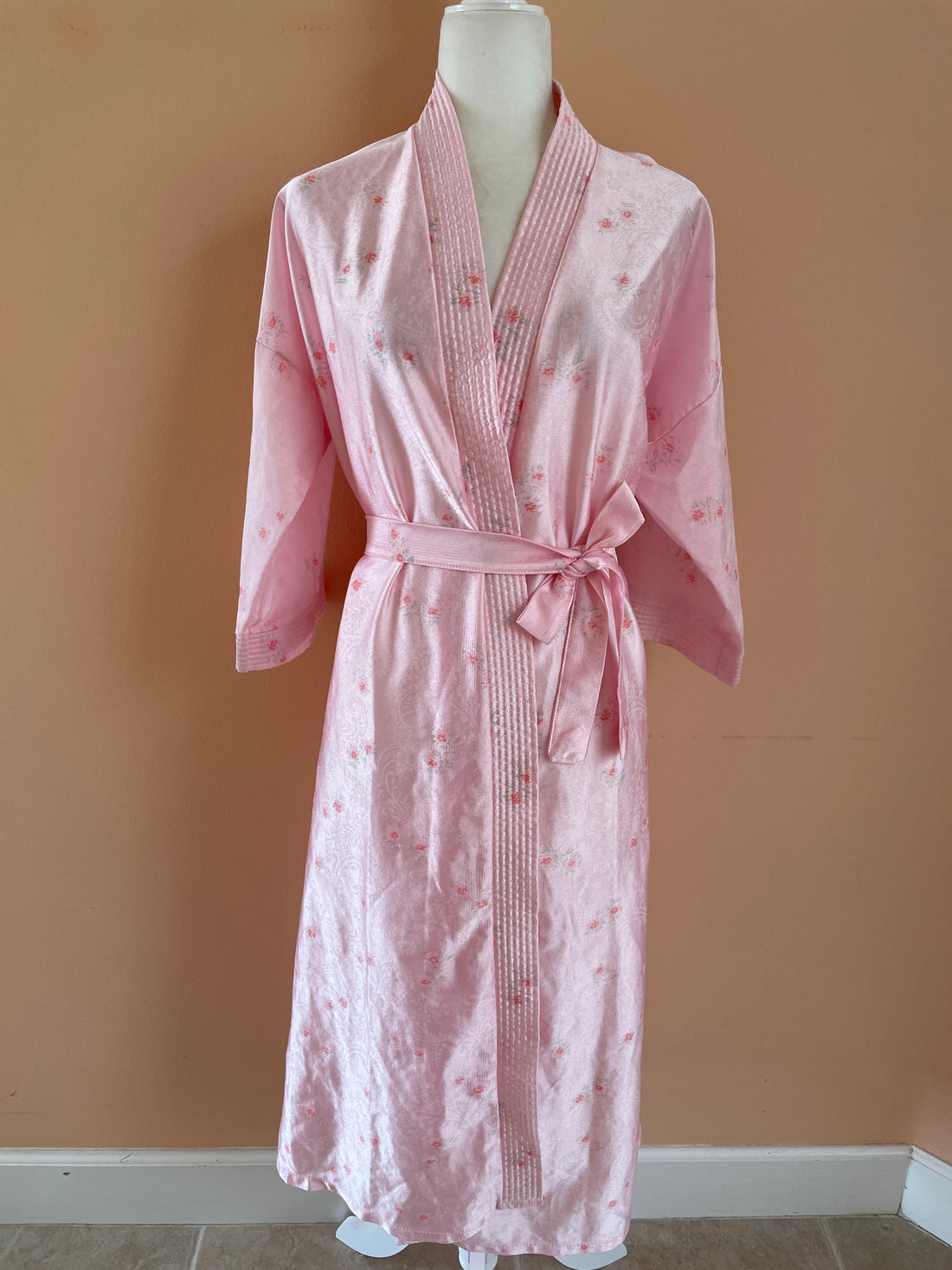 Vintage 80s pink wrap robe