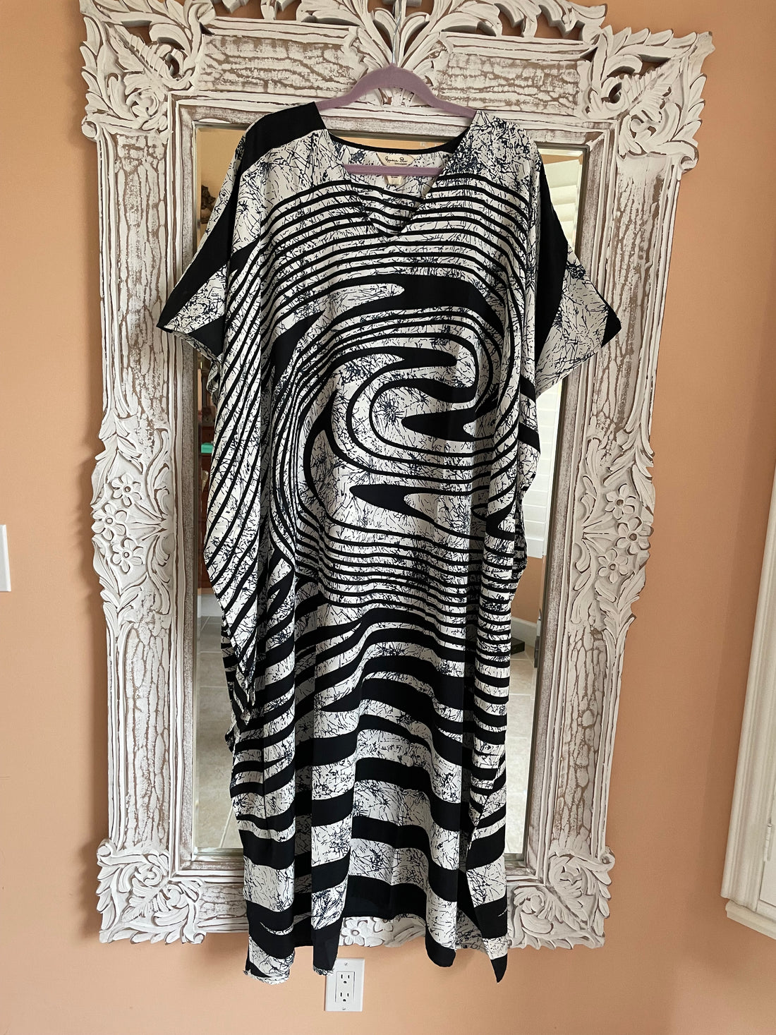 Women’s Caftan Kimono Beach Coverup Dress Plus size Easy to wear.