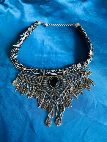 80s Vintage Silver Tone Boho Tribal Bandanna Choker Necklace