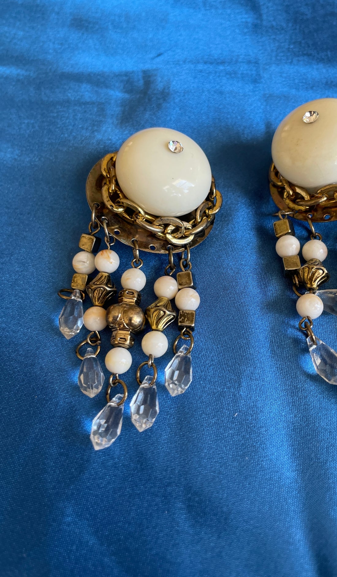 80s Vintage Brass Tone Dangling Beaded Clip Earrings