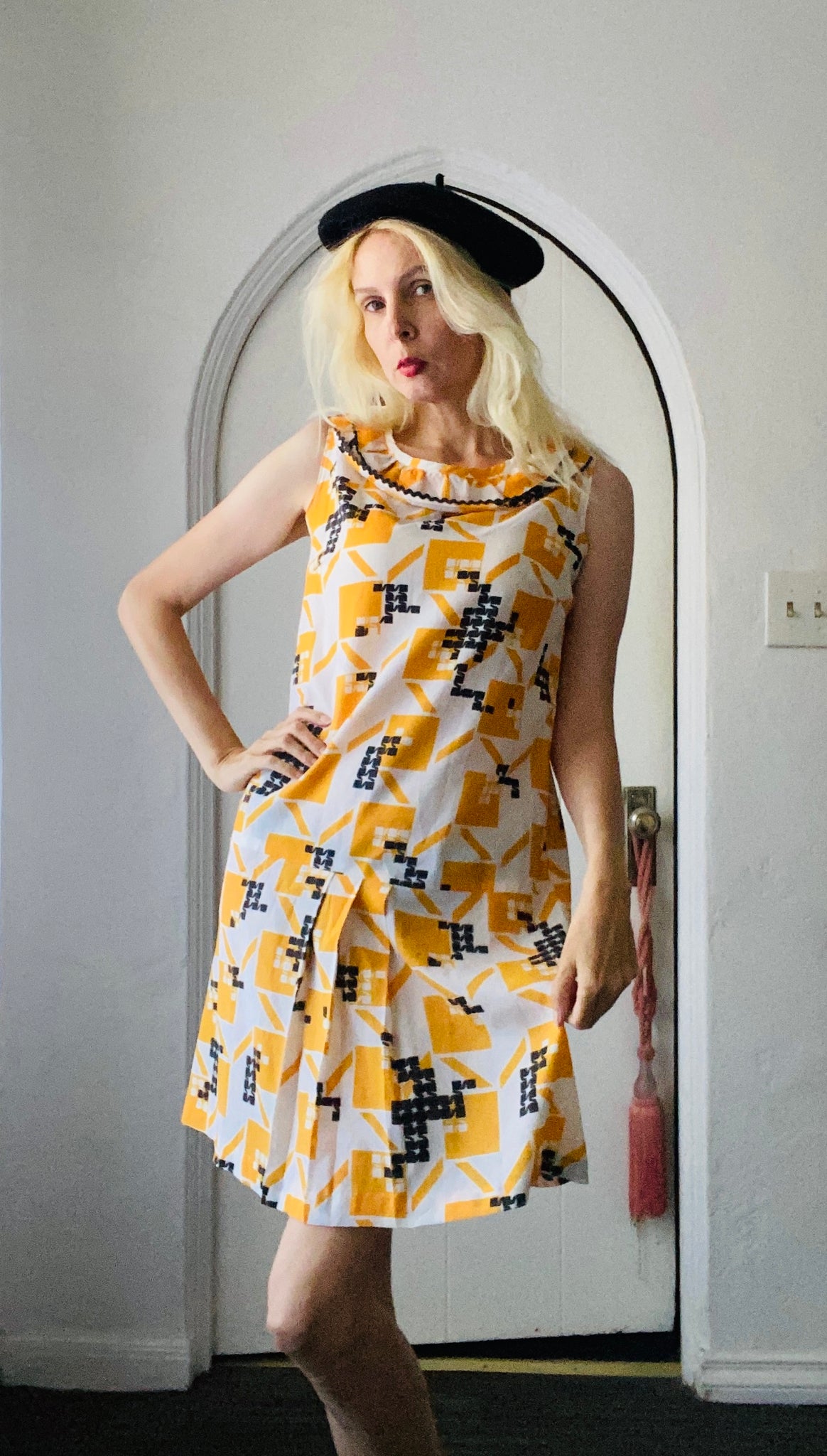 Vintage 70s Handmade Abstract Print Dress. M
