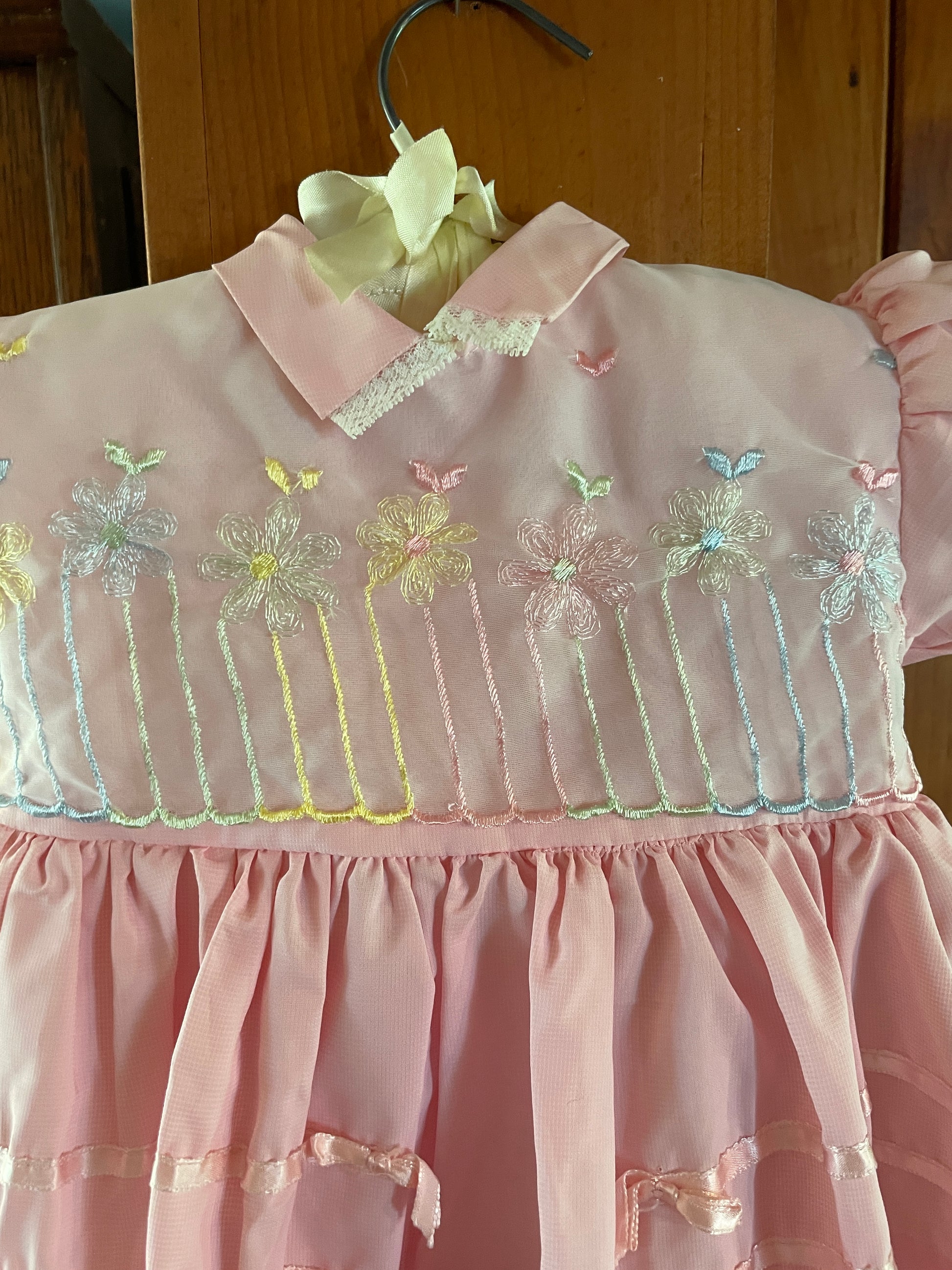  Vintage 90s Pretty Pink Cotton Lace Ribbon & Bows Floral Embroidery Sweet Baby Dress Size 1