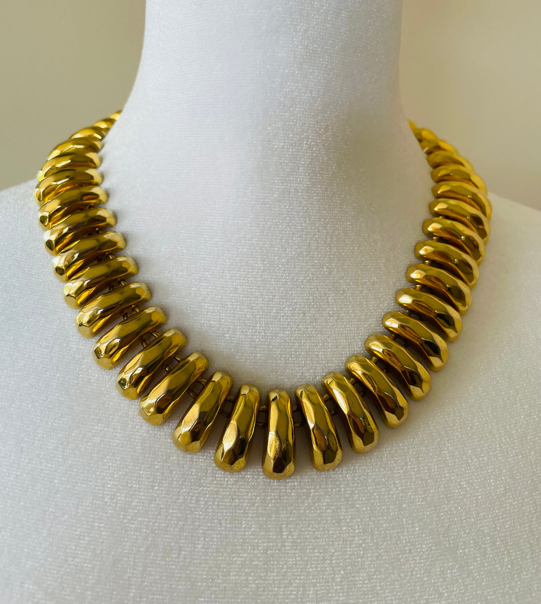 80s Vintage Gold Tone Choker Necklace Bracelet Set
