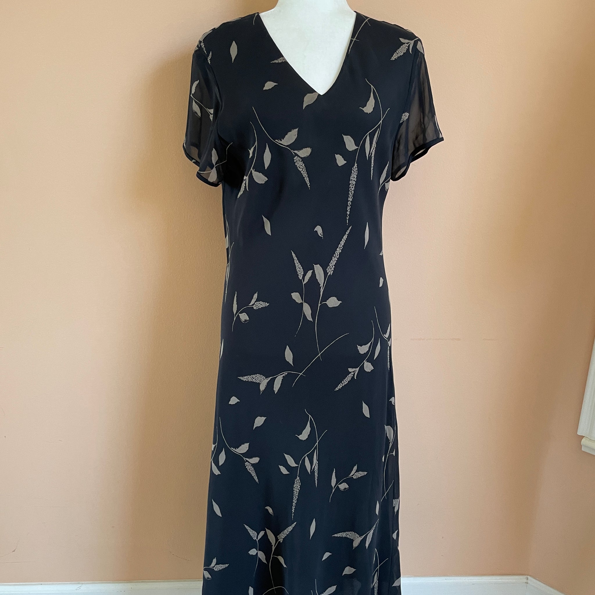 Falling Leaf 20OOs 100% Silk Black Long Sheath Dress
