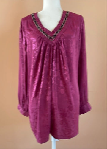 2000s Beautiful Silky Rayon Burgundy Bead Accent Pullover Top X/L