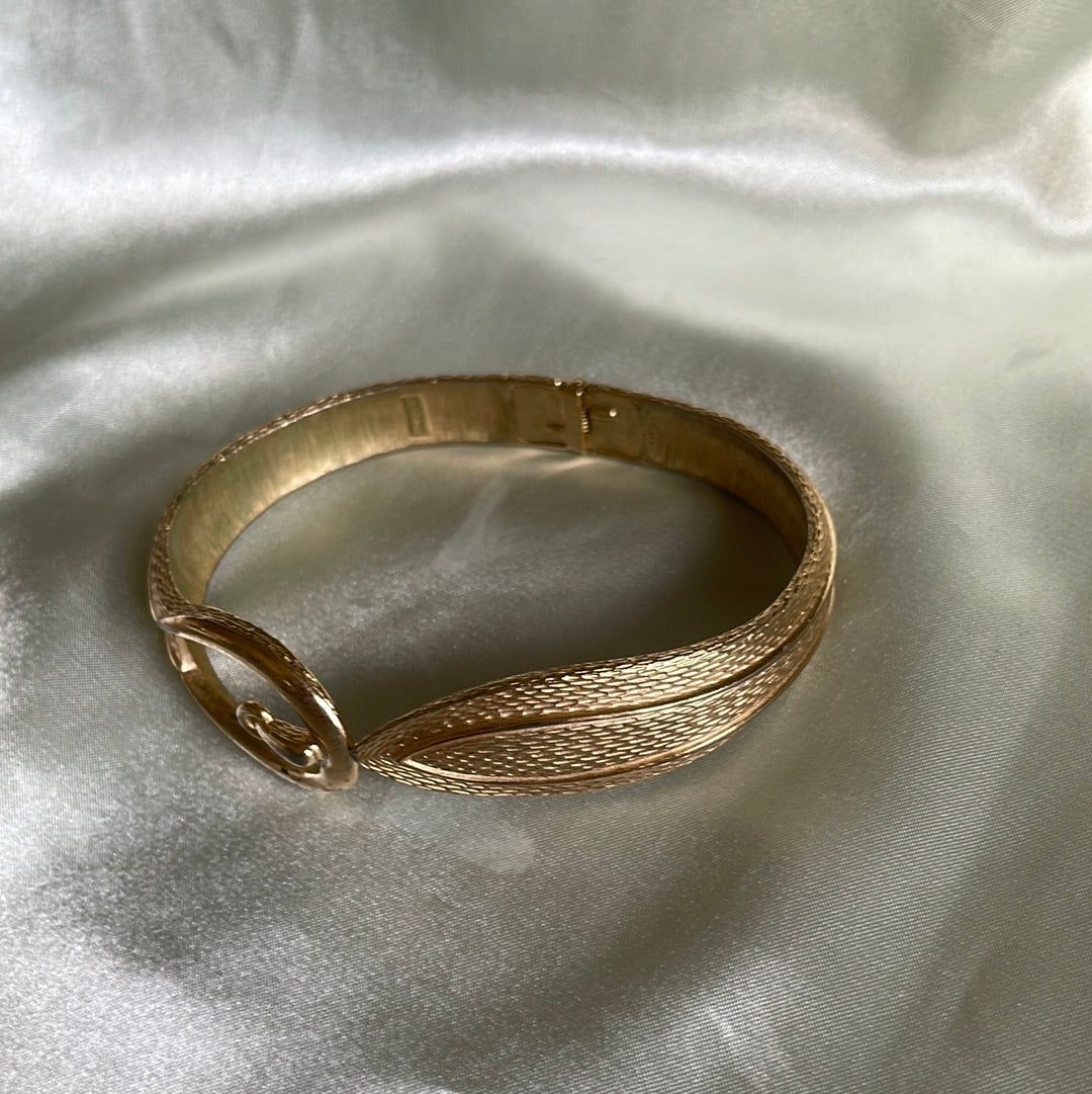  70s Avon Gold Tone Unique Vintage Belt Buckle Clamper Bracelet