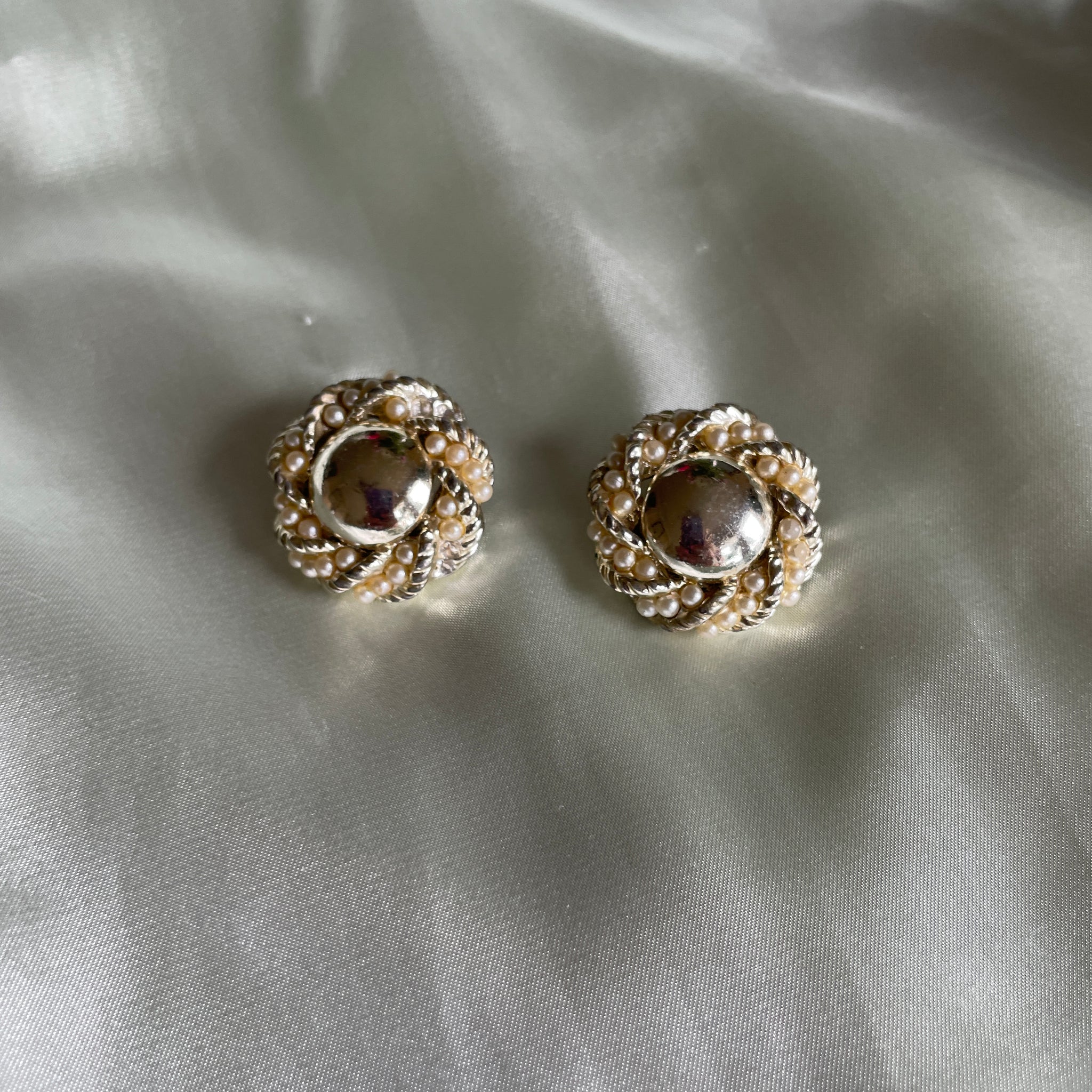 vintage clip earrings 