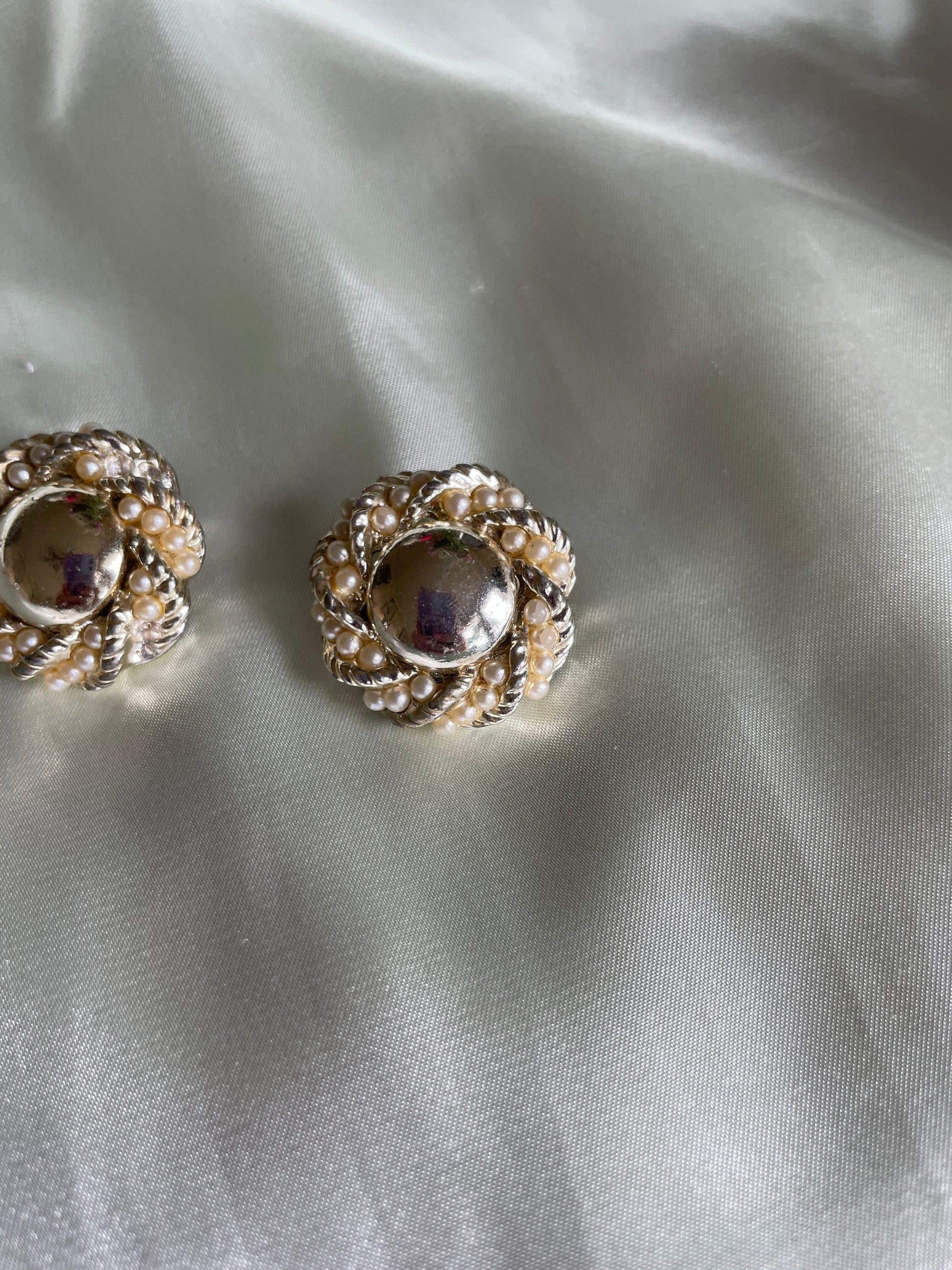  60s Vintage Silver Tone Faux Pearl Wrap Classic Clip Earrings