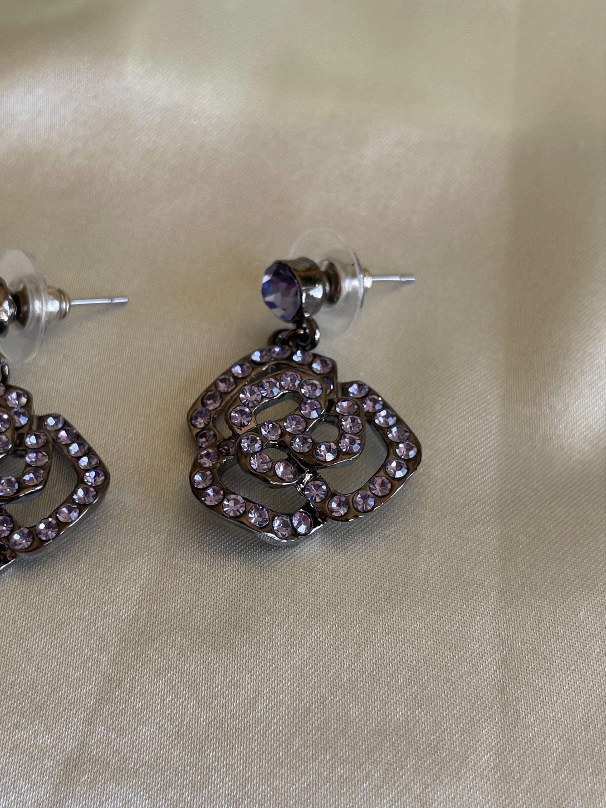  2000’s Purple Crystal Abstract Design Pierced Earrings