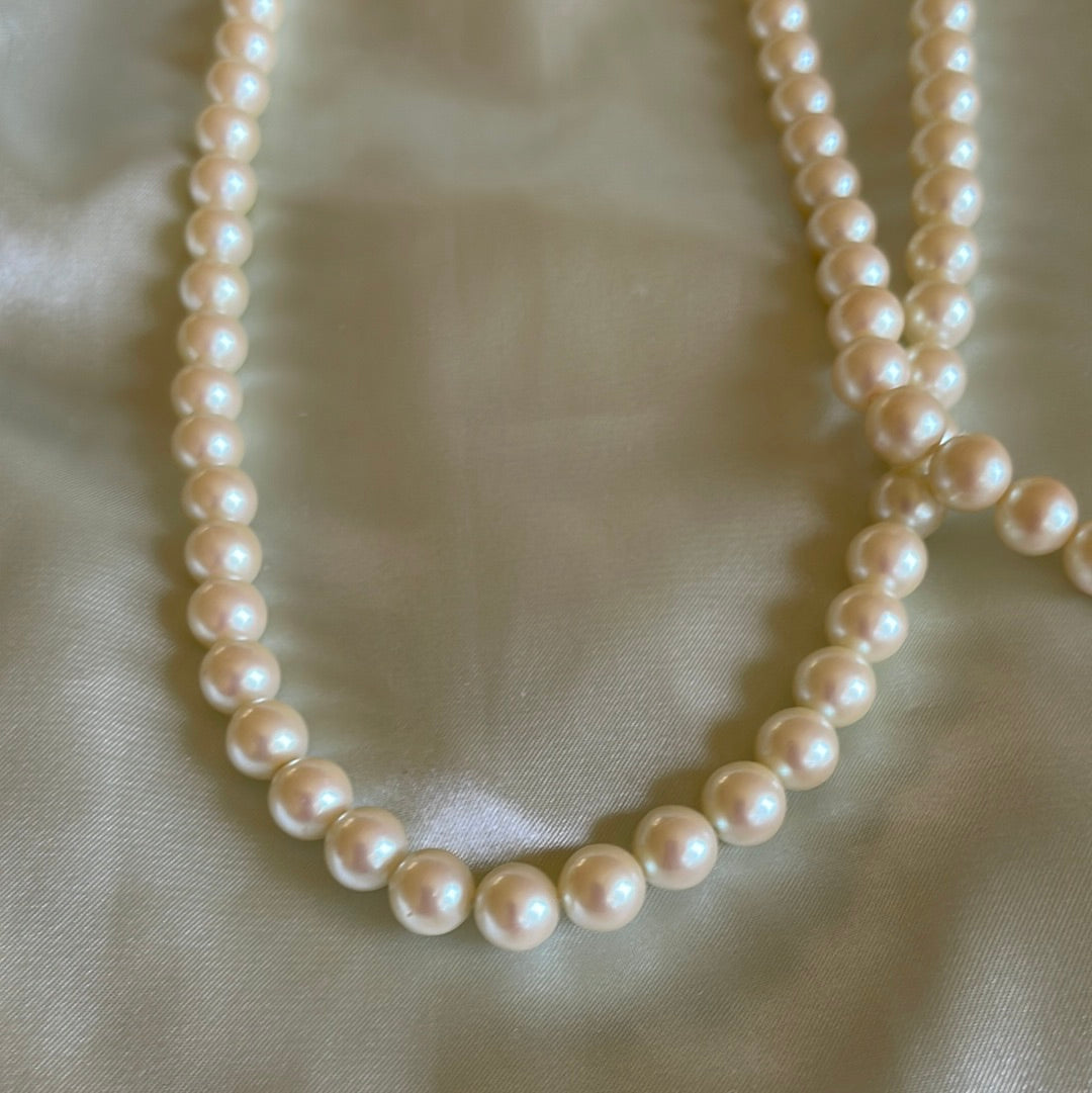 90s Faux Pearl Glass Beaded 1928 Brand Classic Necklace